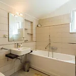 Heritage Dvori With Garden, Free Parking Next To Sea Beautiful Location