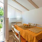 Διαμέρισμα Heritage Dvori With Garden, Free Parking Next To Sea Beautiful Location *