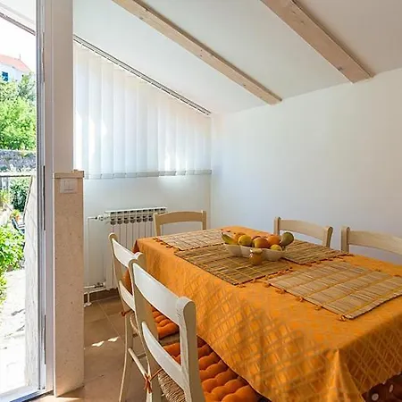 Lägenhet Heritage Dvori With Garden, Free Parking Next To Sea Beautiful Location *